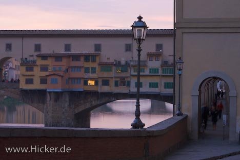 Ponte Vecchio Bruecke Mit Laeden Florenz Italien
