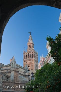Giralda Und Kathedrale In Sevilla UNESCO Kulturerbe