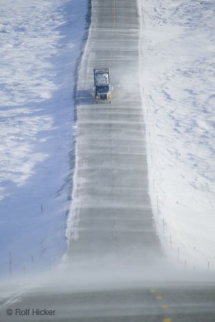 Einsame Straße Winterbild Mit Truck