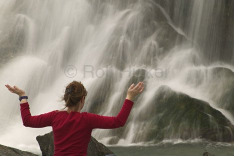 Yoga Am Wasserfall